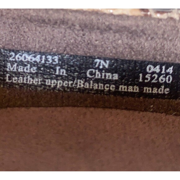 Clarks Leather Snake Embossed Loafers Size 7 Bronze Flats Comfort Classic Shoes - Picture 9 of 9